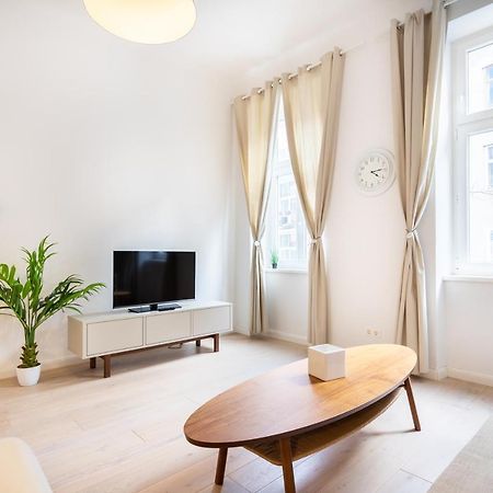 Modernes Apartment Im Charmanten Cottage Viertel Виена Екстериор снимка