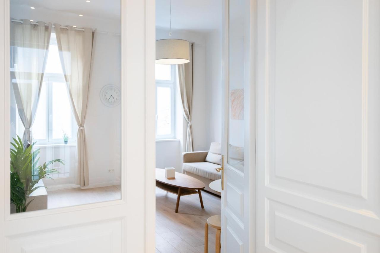 Modernes Apartment Im Charmanten Cottage Viertel Виена Екстериор снимка
