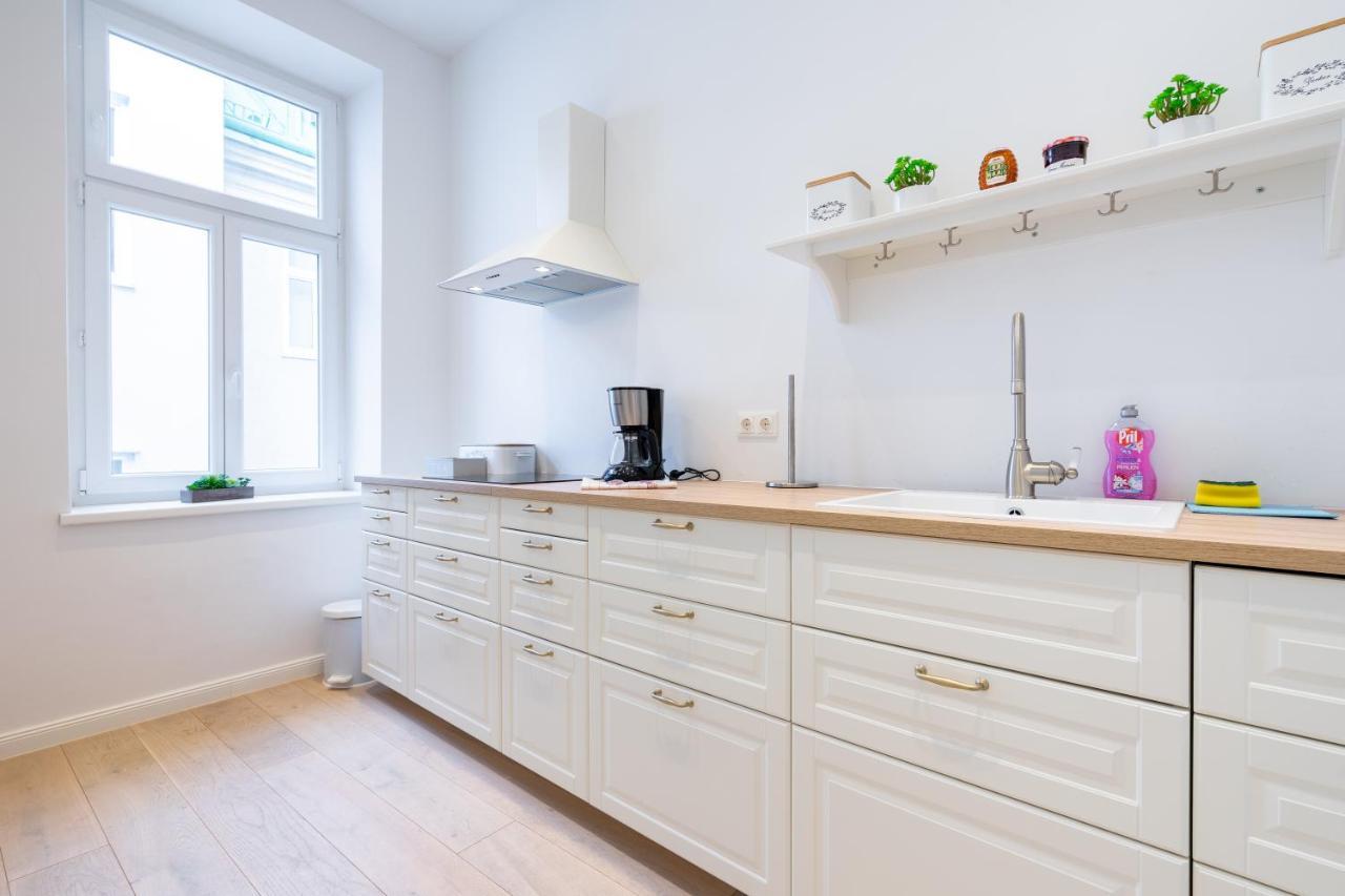 Modernes Apartment Im Charmanten Cottage Viertel Виена Екстериор снимка