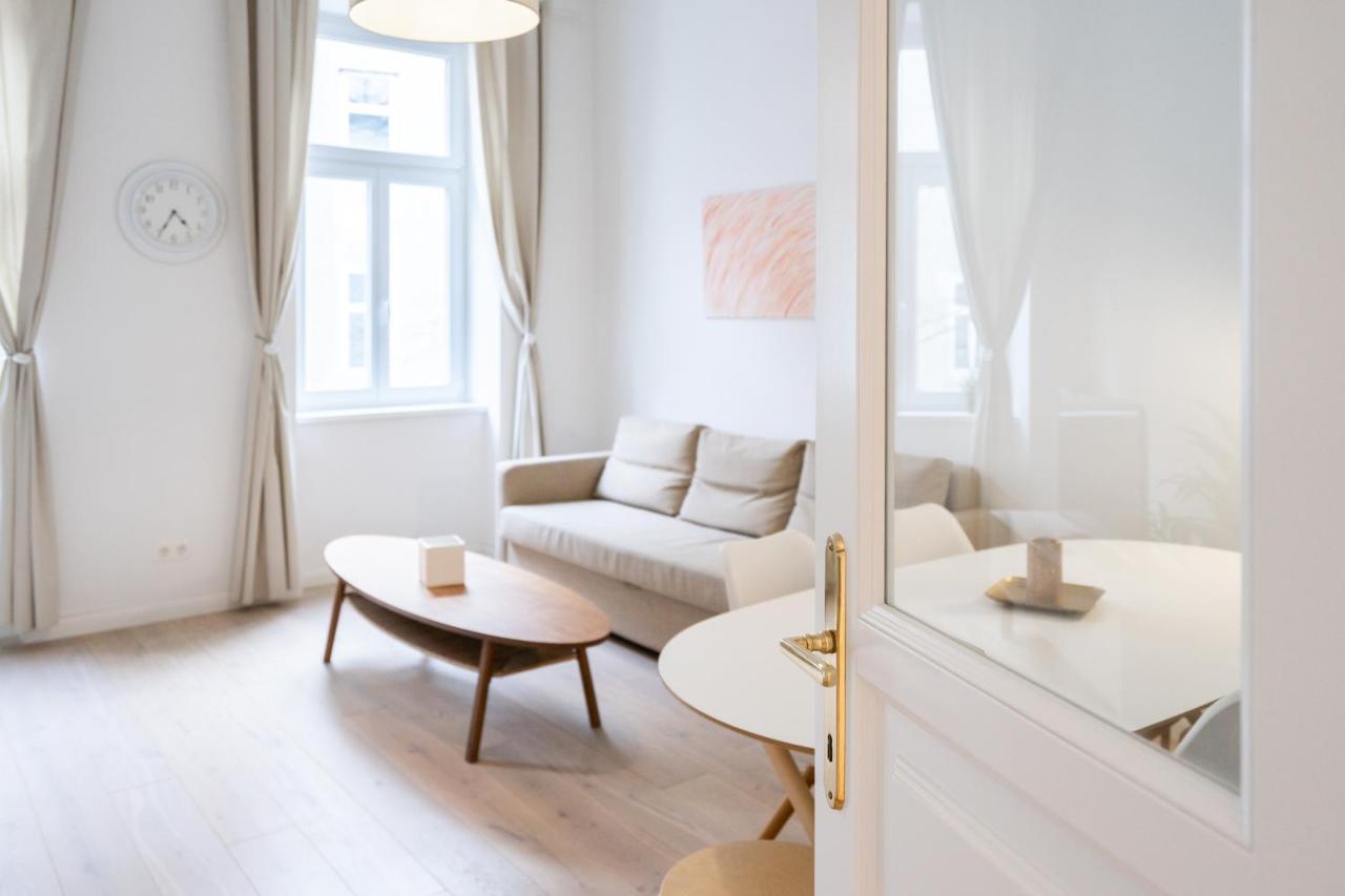 Modernes Apartment Im Charmanten Cottage Viertel Виена Екстериор снимка